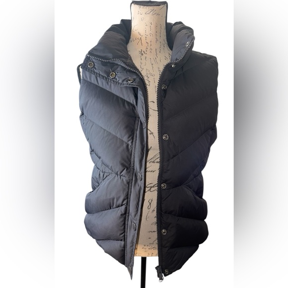 J.Crew Puffer Vest - Picture 3 of 7